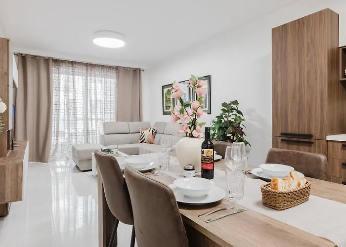 Seaberry Park 1bed New By Homely! *