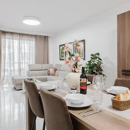 Seaberry Park 1bed New By Homely! *